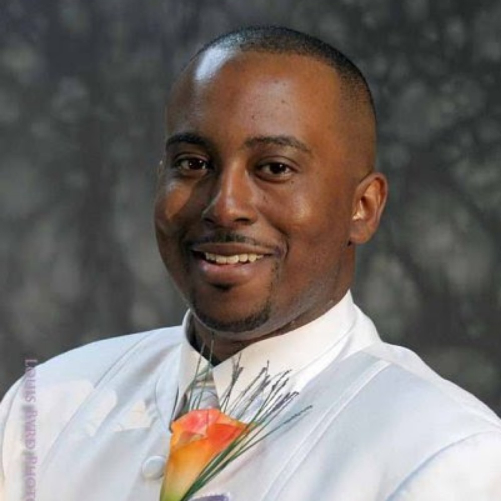 Meet your Posher, Adriel